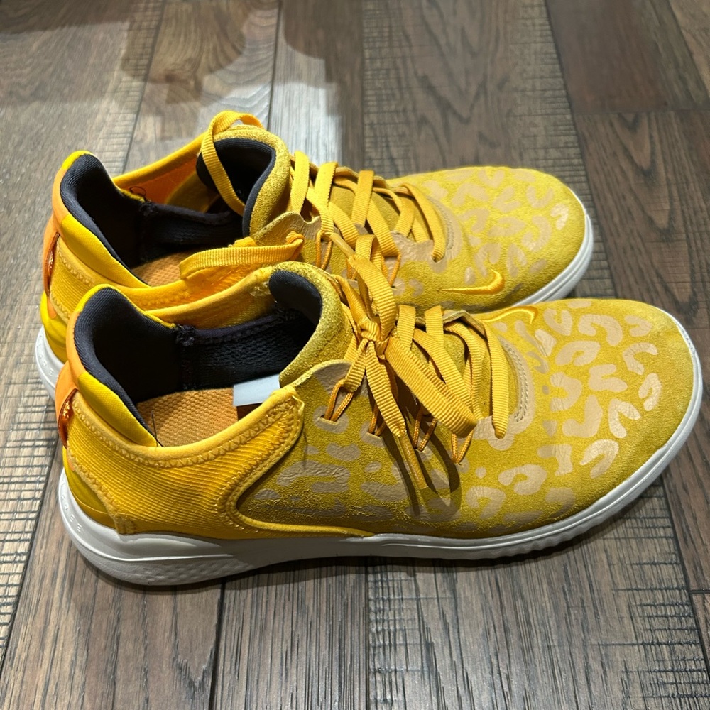 Nike Free RN Cheetah 7.5